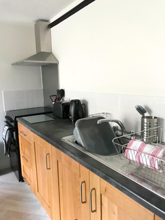 The Beach Hut - 1 Bedroom Apartment Near The Beach Bournemouth Kültér fotó