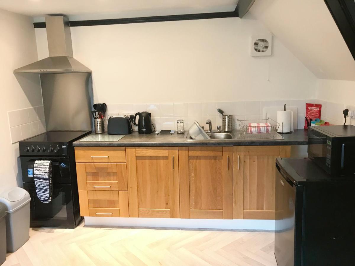 The Beach Hut - 1 Bedroom Apartment Near The Beach Bournemouth Kültér fotó